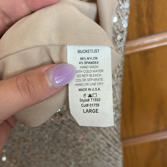 Bucket List Sparkle Crop - Picture 5 of 5